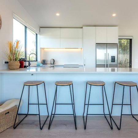 Luna Cottage. Stunning Ocean Views On Waiheke Oneroa Kültér fotó