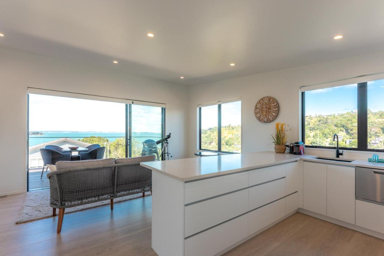 Luna Cottage. Stunning Ocean Views On Waiheke Oneroa Kültér fotó